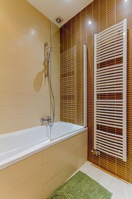 Luminous Design - W18 * Budapest